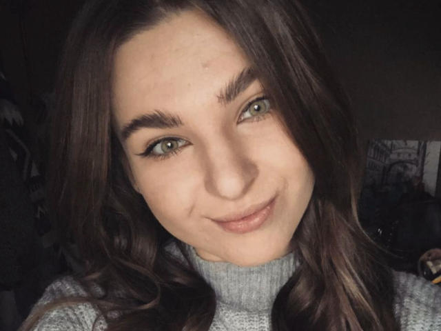 SunnyIsa - Élő pornó és szexkamera - 15870266