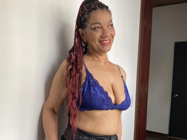 SamiraStone - פורנו בשידור חי ומצלמת סקס - 15879566