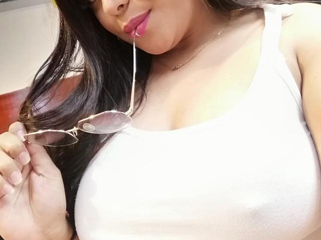 ElenaGommy - Live Sex Cam - 15881030
