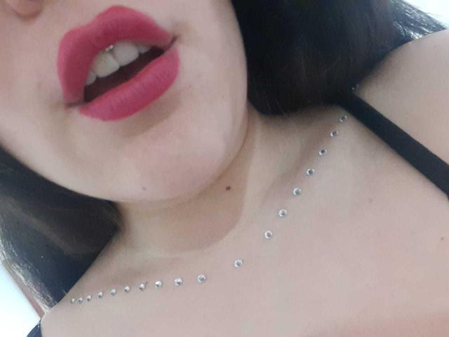 MariaMiler - פורנו בשידור חי ומצלמת סקס - 15881594