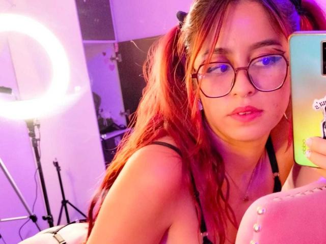 ValentinaFerro - Live sexe cam - 15884342