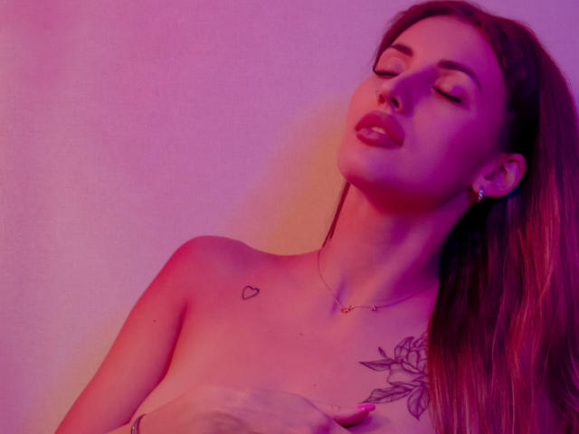 ChloeMercer - Live porn &amp; sex cam - 15886838