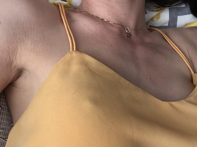 BellaJulls - Live porn &amp; sex cam - 15889490