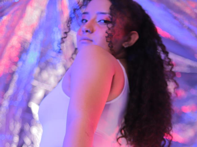 TracieLowe - Live Sex Cam - 15892082