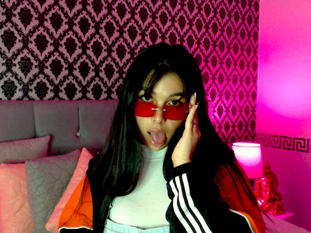 JinJoness - Live sexe cam - 15892334