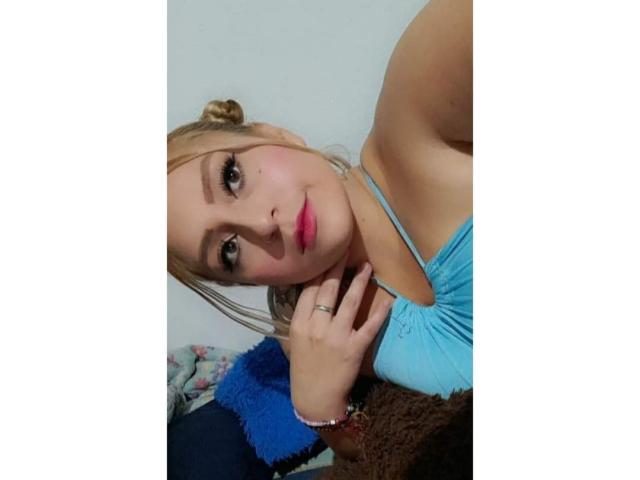 CloeTattoxI - Live sex cam - 15906358