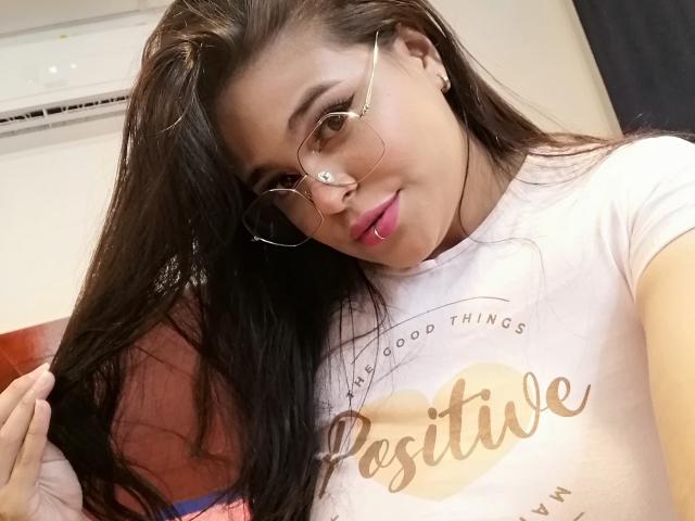 ElenaGommy - Live porn &amp; sex cam - 15910578