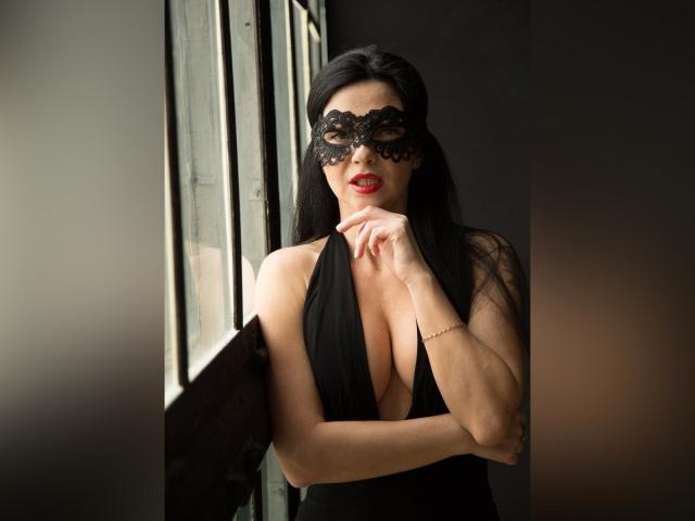 LuciaSnowy - Sexe cam en vivo - 15912490