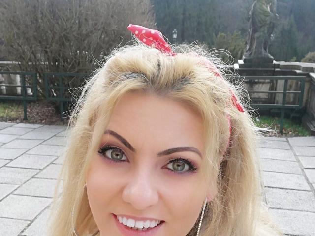 SquirtyAngelina - Sexe cam en vivo - 15912706