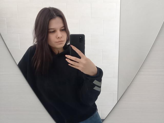 Lisa69Warm - Live sexe cam - 15913346