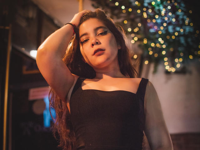 MariaMiler - פורנו בשידור חי ומצלמת סקס - 15937286