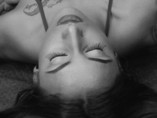 MiaResinfull - Live porn &amp; sex cam - 15939014