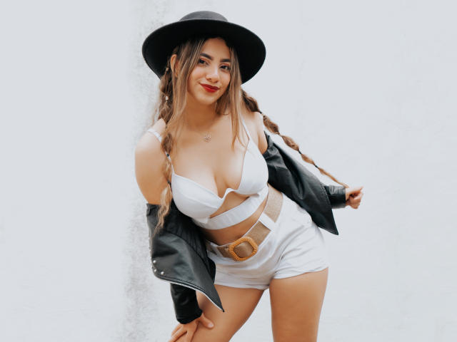 MiaGale - Live porn &amp; sex cam - 15945986