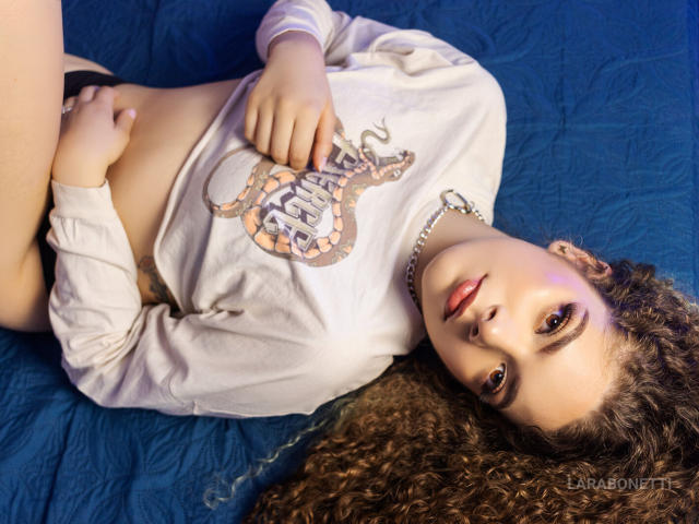 LaraBonetti - Live sex cam - 15947378
