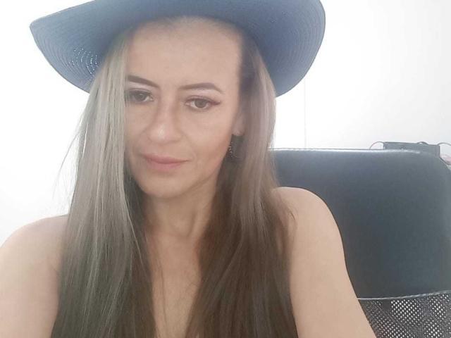 Maghenta - Live sex cam - 15958722