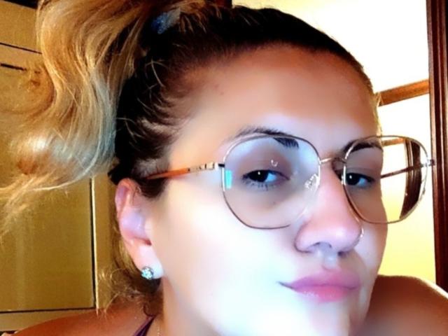 Esther - Live sexe cam - 15972834