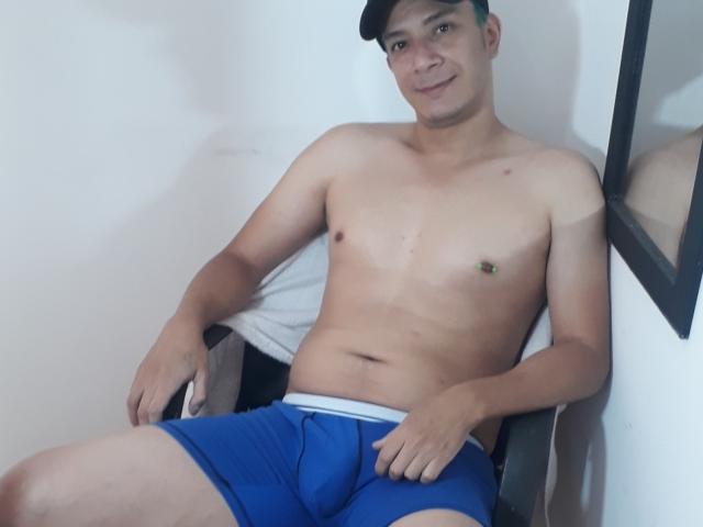 AntonyRousseI - Live porn &amp; sex cam - 15979522
