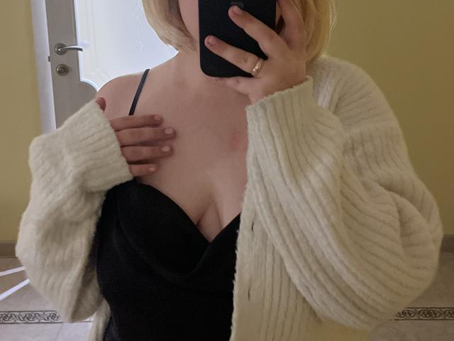 Polinka - Live Sex Cam - 15989286