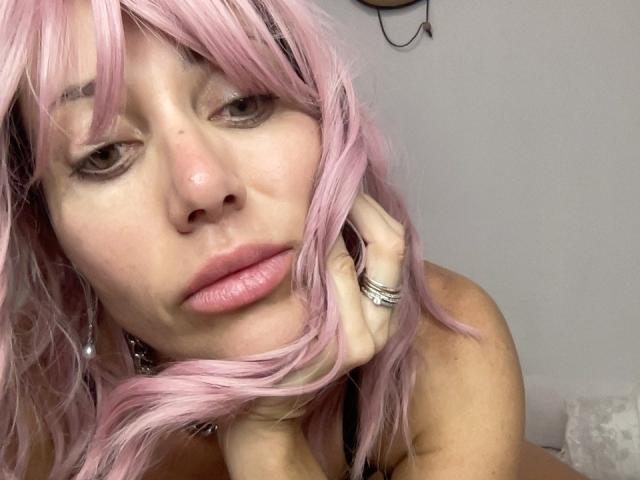 JuliakTheMaskWoman - Live sexe cam - 15999034