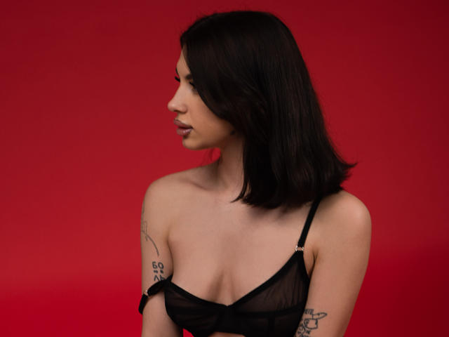 JuicyKhloe - Live sex cam - 16008294