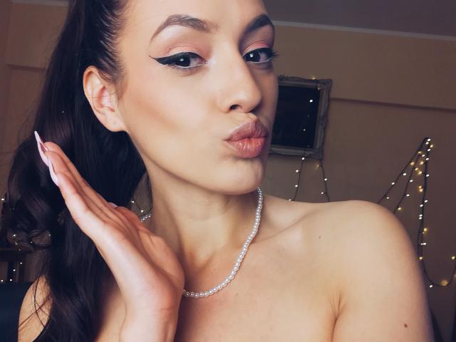 VievienneClemente - Élő pornó és szexkamera - 16016590