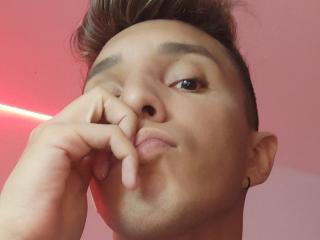 CollinsAngelo - Live sex cam - 16019930