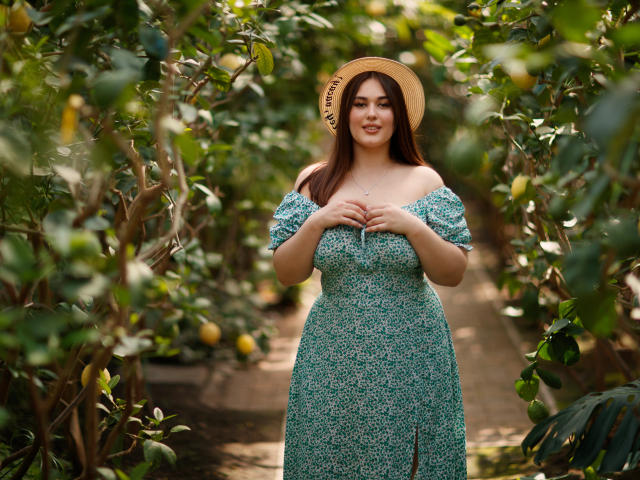 MonikaValadi - сексуальная веб-камера в реальном времени - 16026834