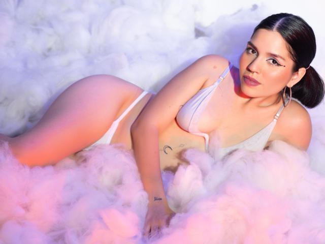 AlessaTovar - Live sex cam - 16030790