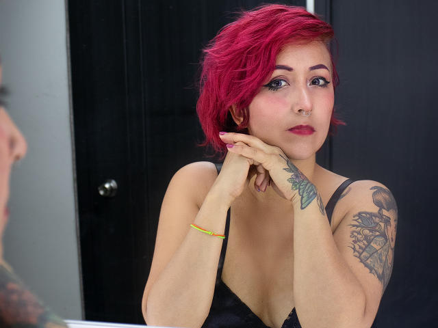 AmelieBowers - Live sex cam - 16035550