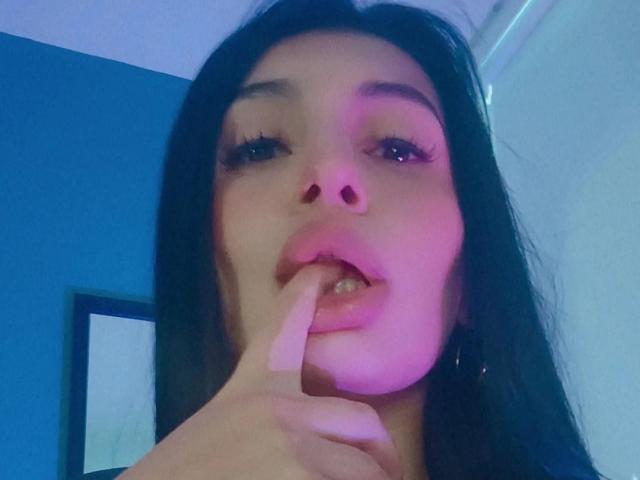 IsabellaColledani - Live sex cam - 16038618