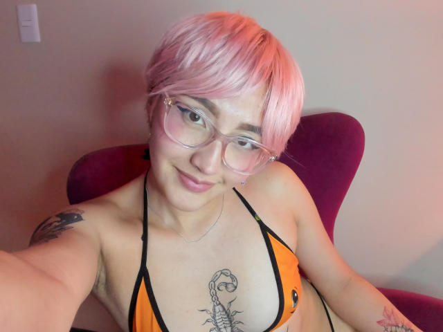 NaraSuarez - Élő pornó és szexkamera - 16046186