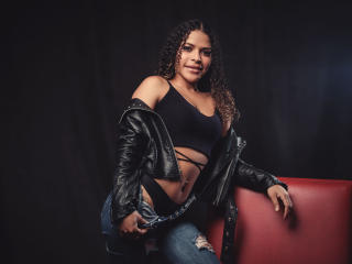 AnthonellaSmithh - Live porno og sexkamera - 16053634