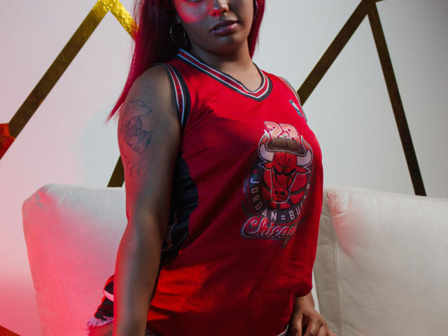 ChloeHills - Live porn &amp; sex cam - 16060834