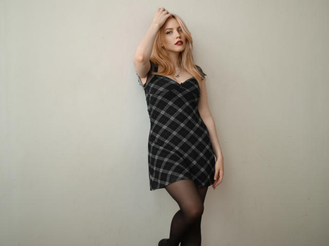 AmeliHaze - Live porn &amp; sex cam - 16078442