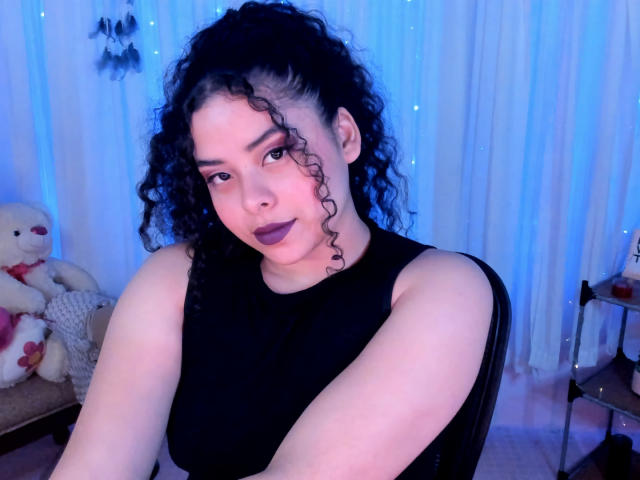 AliceMoreti - Live sexe cam - 16104878