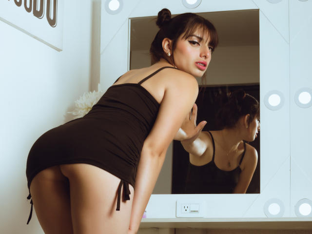 LeticiaFlorenz - Live porn &amp; sex cam - 16121970