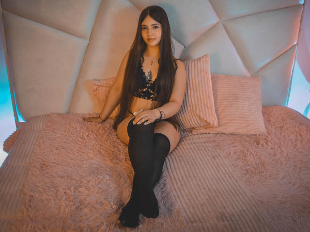 EmilyeKarter - Live porn &amp; sex cam - 16135574