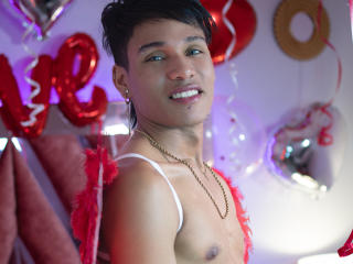 Diaval - сексуальная веб-камера в реальном времени - 16141914