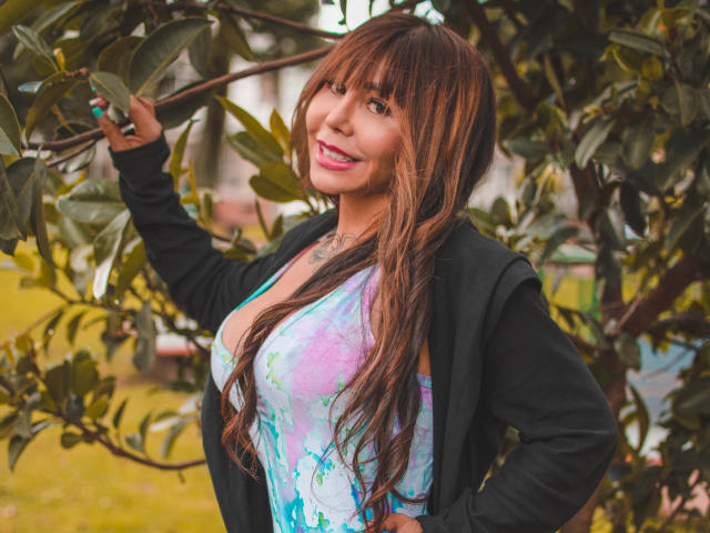 LeslyThompson - Live sex cam - 16143778