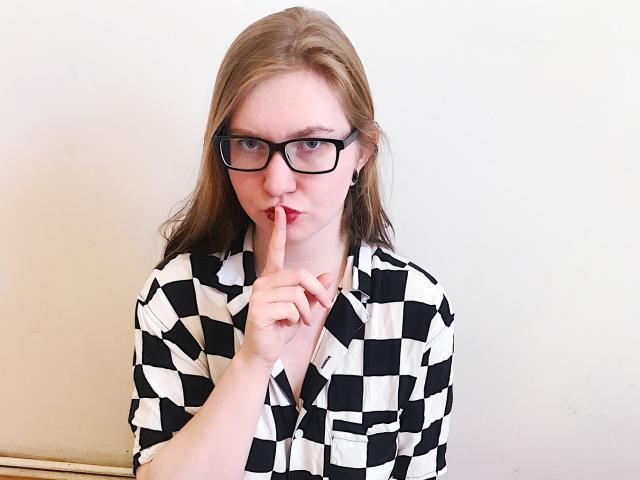 LaraGoldwin - Live porn &amp; sex cam - 16144534