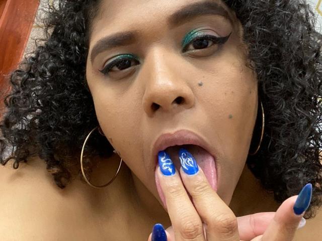 HalleThomson - פורנו בשידור חי ומצלמת סקס - 16184238