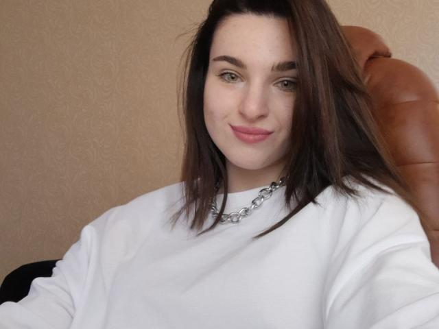 SunnyIsa - Élő pornó és szexkamera - 16200106