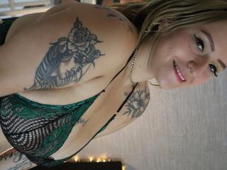 CloeTattoxI - Live Sex Cam - 16212142