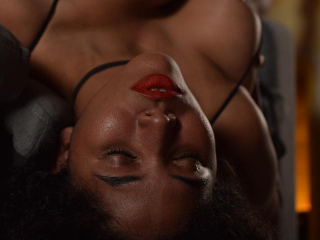 CharlotteSimX - Sexe cam en vivo - 16219710