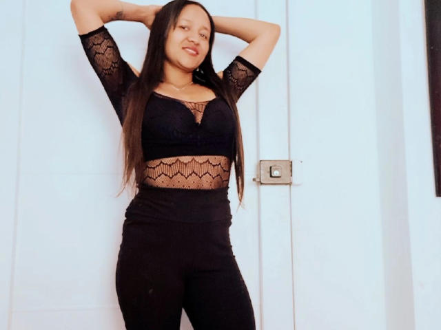 SaraBeckett - פורנו בשידור חי ומצלמת סקס - 16225090