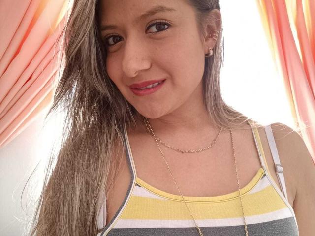 ValeriaHunter69 - Live porn &amp; sex cam - 16229166