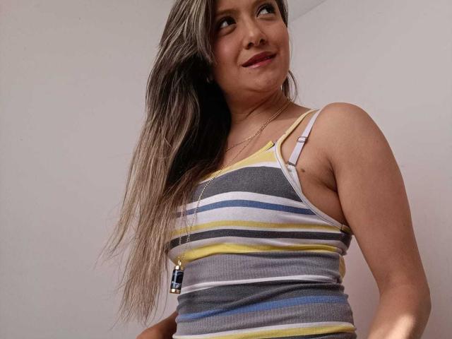 ValeriaHunter69 - Live porn &amp; sex cam - 16229174