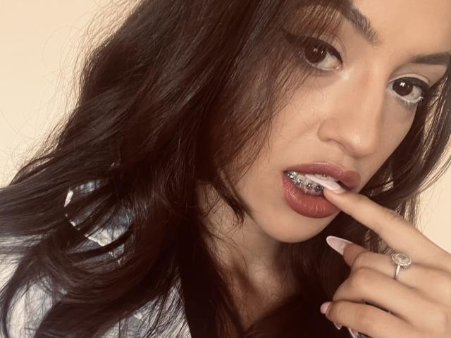 VievienneClemente - Live sex cam - 16231346