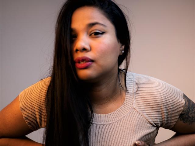 TriniShely - Élő pornó és szexkamera - 16245622