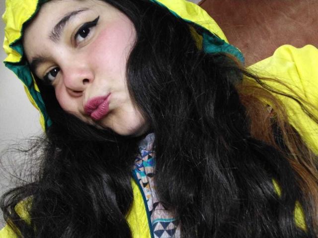 MariaMiler - פורנו בשידור חי ומצלמת סקס - 16267746